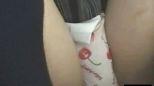 Mama Charlie barbati in pula goala Chase.