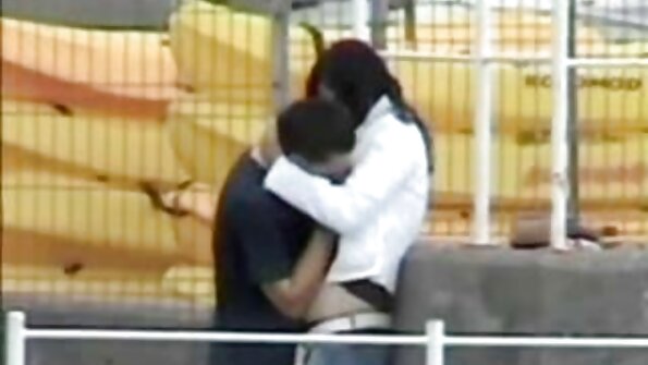 Video ia muie candid fara haine.