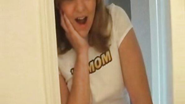 Tânără stripteuză. pule de negri