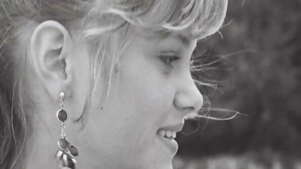 Chpokaet fată filme porno online in grup în fund.