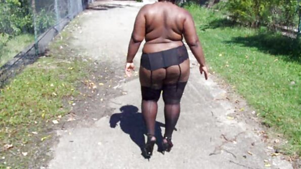 Tipul a tras o fată tânără. filme sexi cu grase