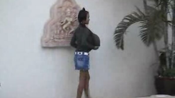 Orgie pe masa de femei grase xxx biliard.