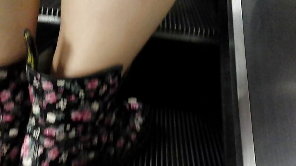 Relație interrasială între o fată albă și un bărbat cur bombat de culoare