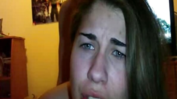 Ei se masturbeaza in masina iubesc sexul.