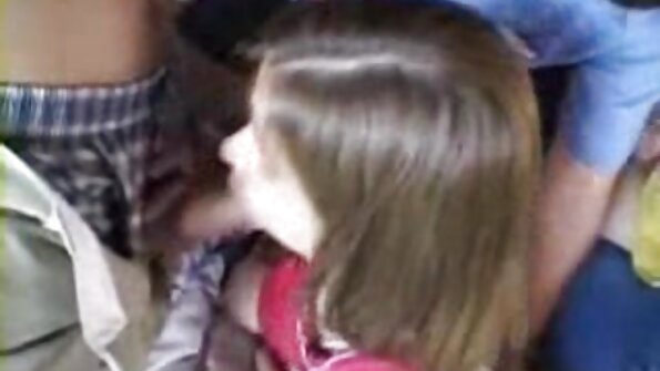 Sânii femei grase xxx cu săpun.