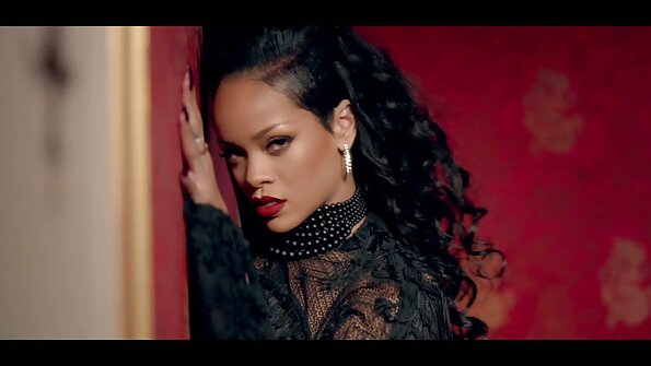 împinge pula în gura futacioase elevului.