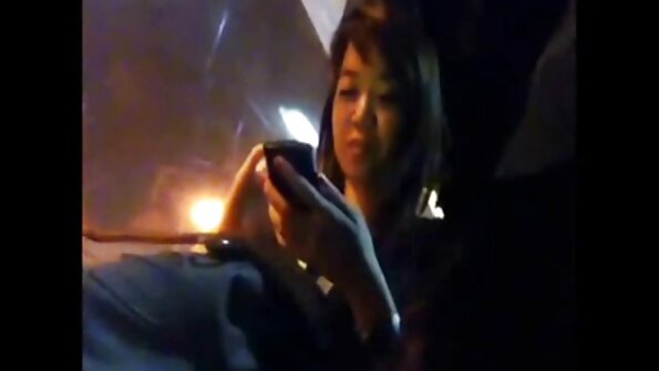 Membrul împietrit fut în cur a fost înmuiat de fanta umedă a fetei.