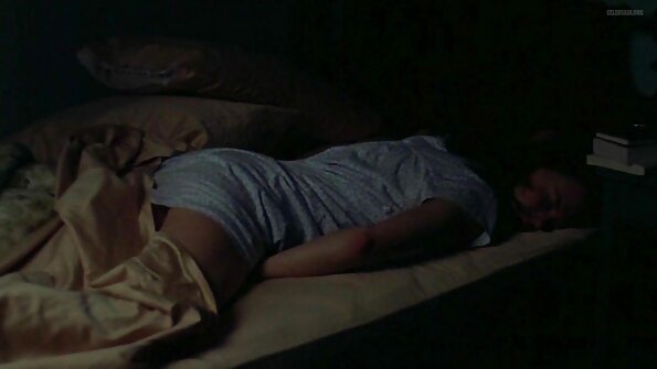 Jocuri fete la plaja nud crunte cu un sclav.