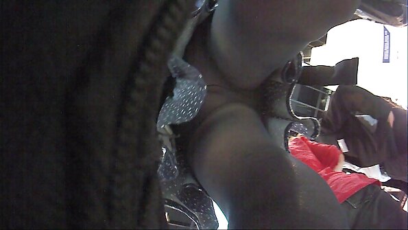 Fusat ia muie în bucătărie.