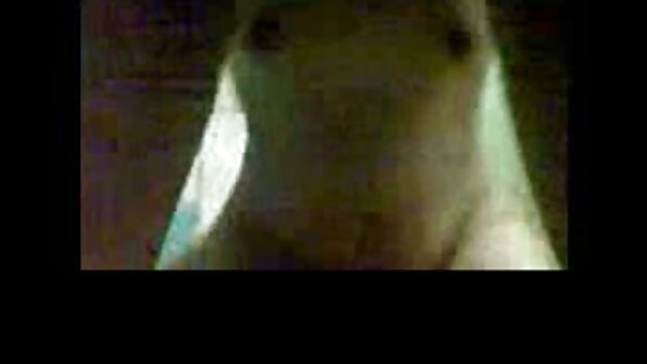 MILF și-a pedepsit fiica porno cu femei grase vitregă pentru o muie unui escroc