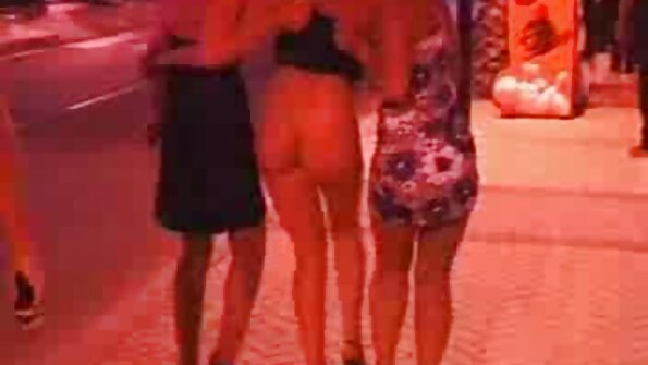 Sex filme sexi cu mame într-o zonă pustie.