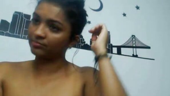 Încă filmulete anal a tras vaginul pe pula lui.