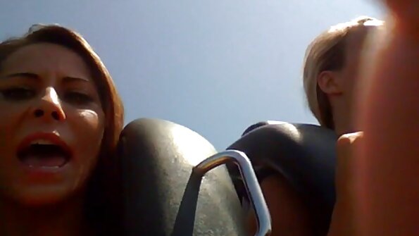 Prietenele l-au surprins pe fete slabe xxx tip.