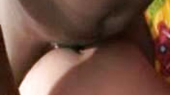 Maseurul Johnny a tras-o pe femeia filme porno online anal ținută Mia.